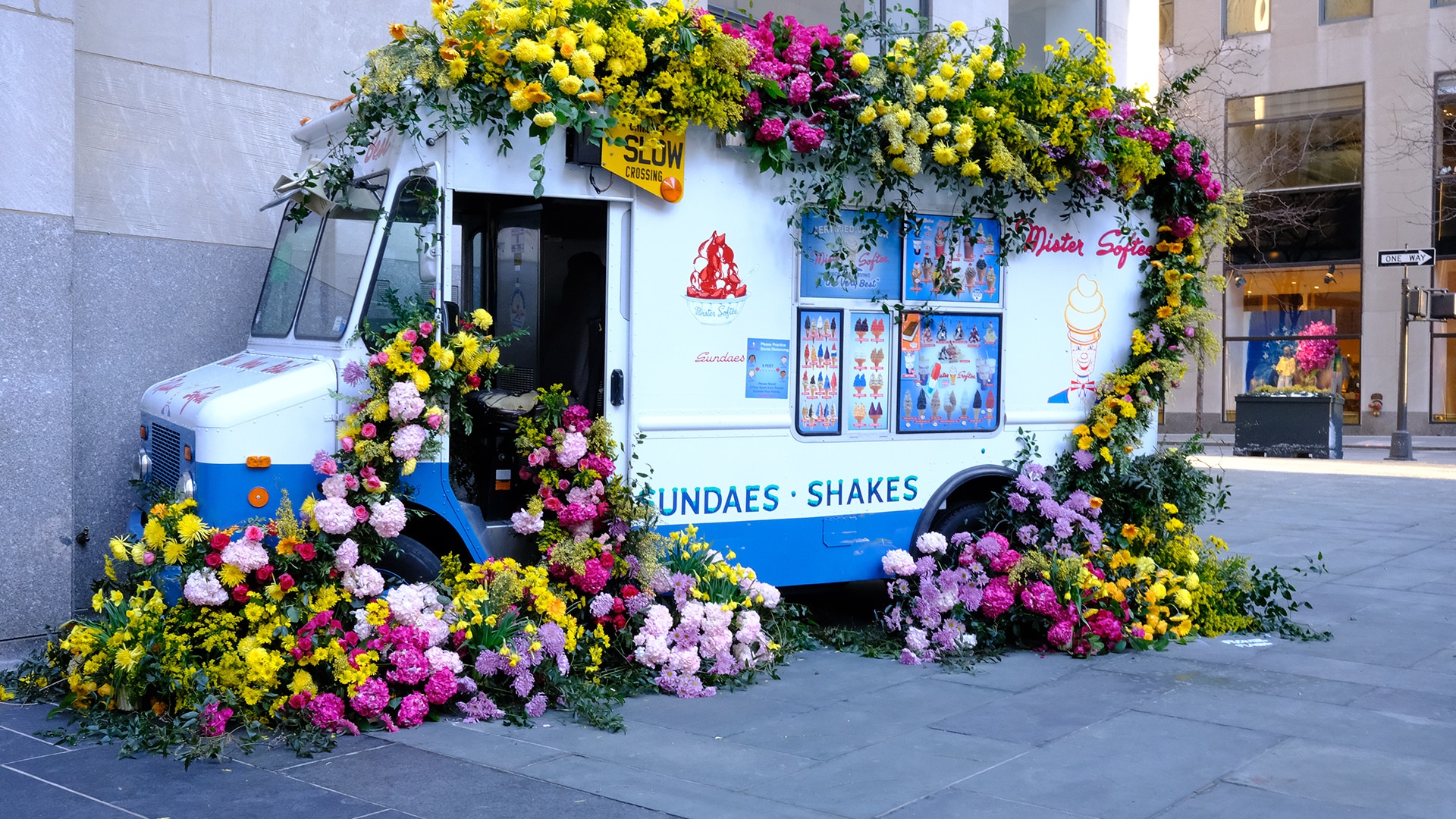 The Bandit Beautifying the Streets of New York, One Flower at a Time