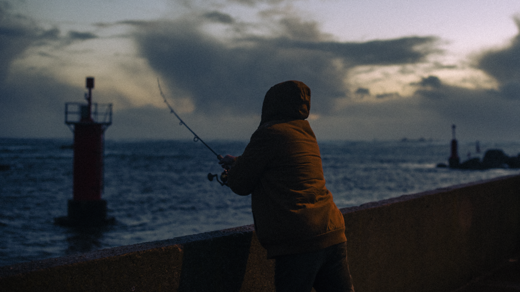 « Homme libre, toujours tu chériras la mer »