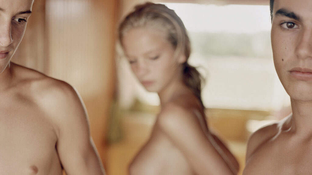 Les figures universelles de Mona Kuhn