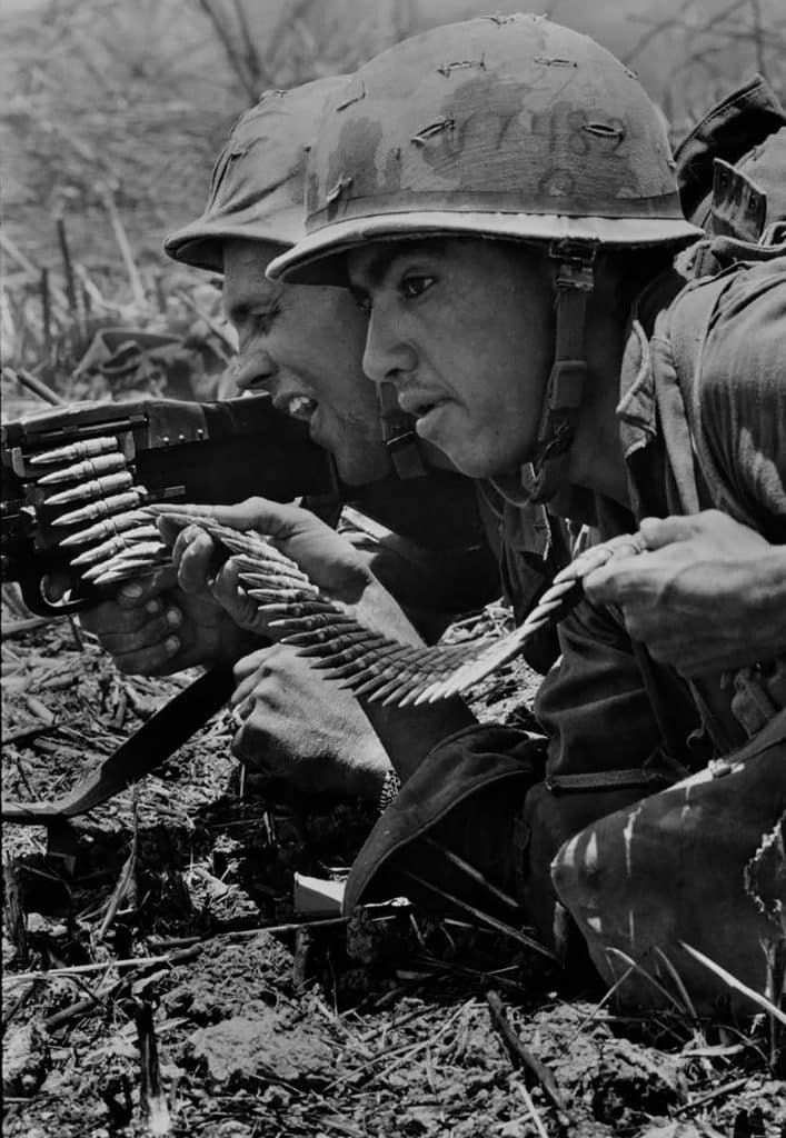 Photo Catherine Leroy de soldats au Vietnam