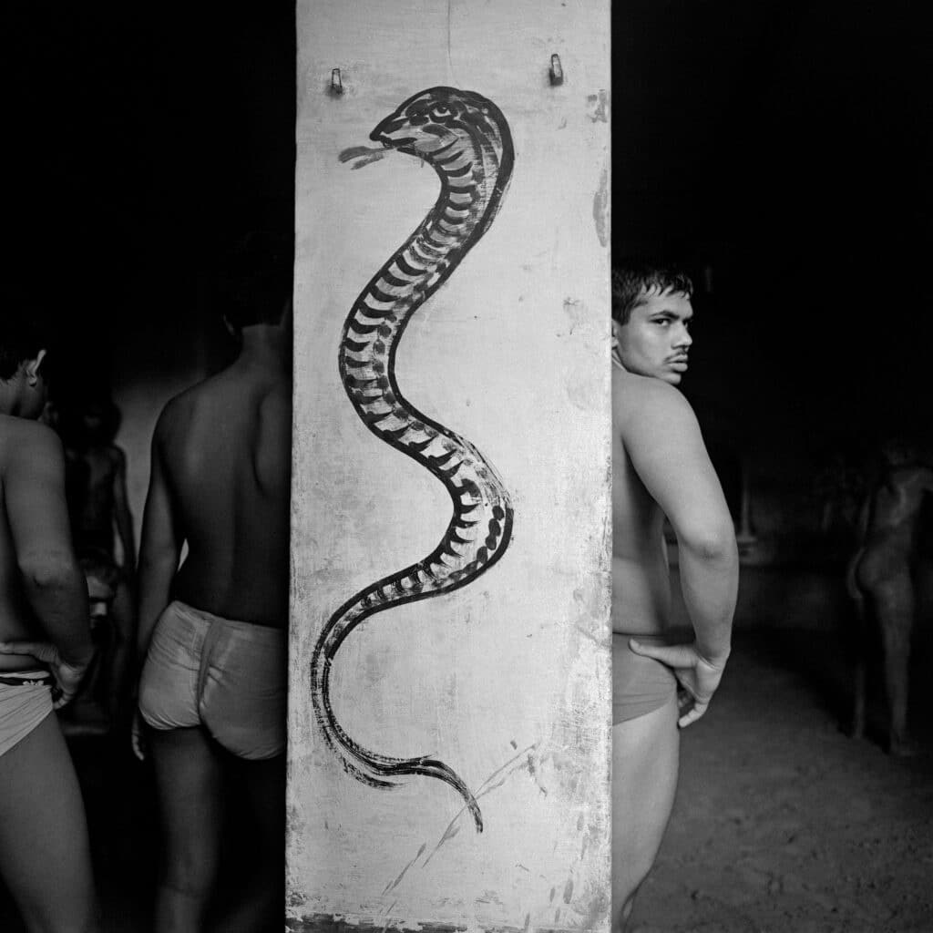 Benarés, India, 2000 © Graciela Iturbide