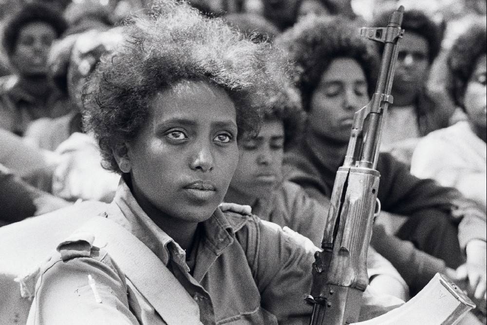 Erythrée, 1975. Combattante du Front de libération de l’Erythrée © Patrick Chauvel