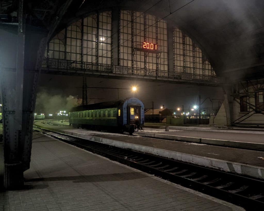 Un wagon stationné dans la gare de Lviv, à l’ouest de l’Ukraine. © Rafael Yaghobzadeh