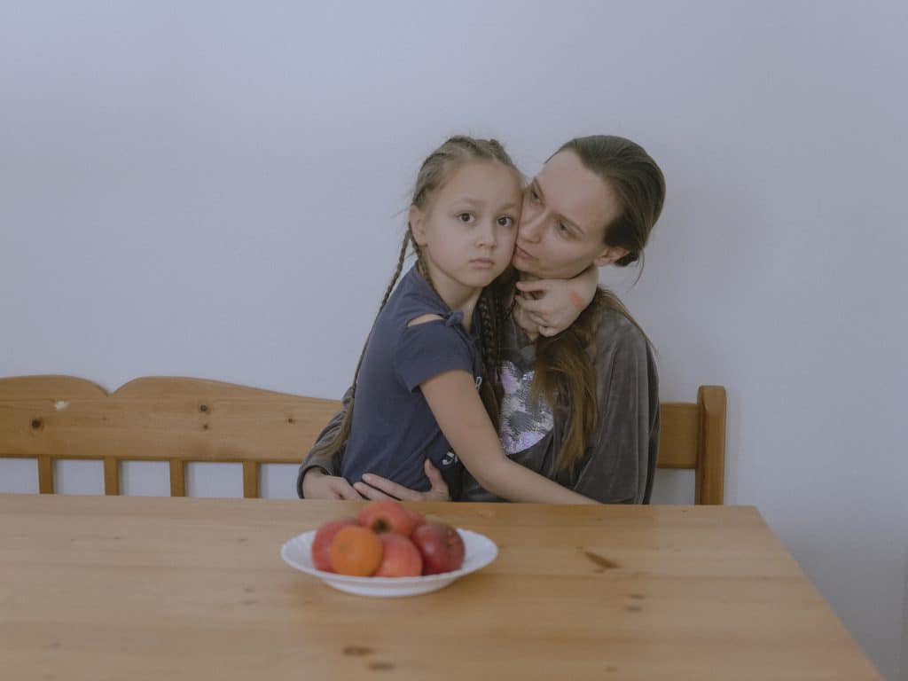 A woman and her daughter, at a school in Kvacany, Slovakia. March 9, 2022 © Ismail Ferdous / Agence VU' for Blind