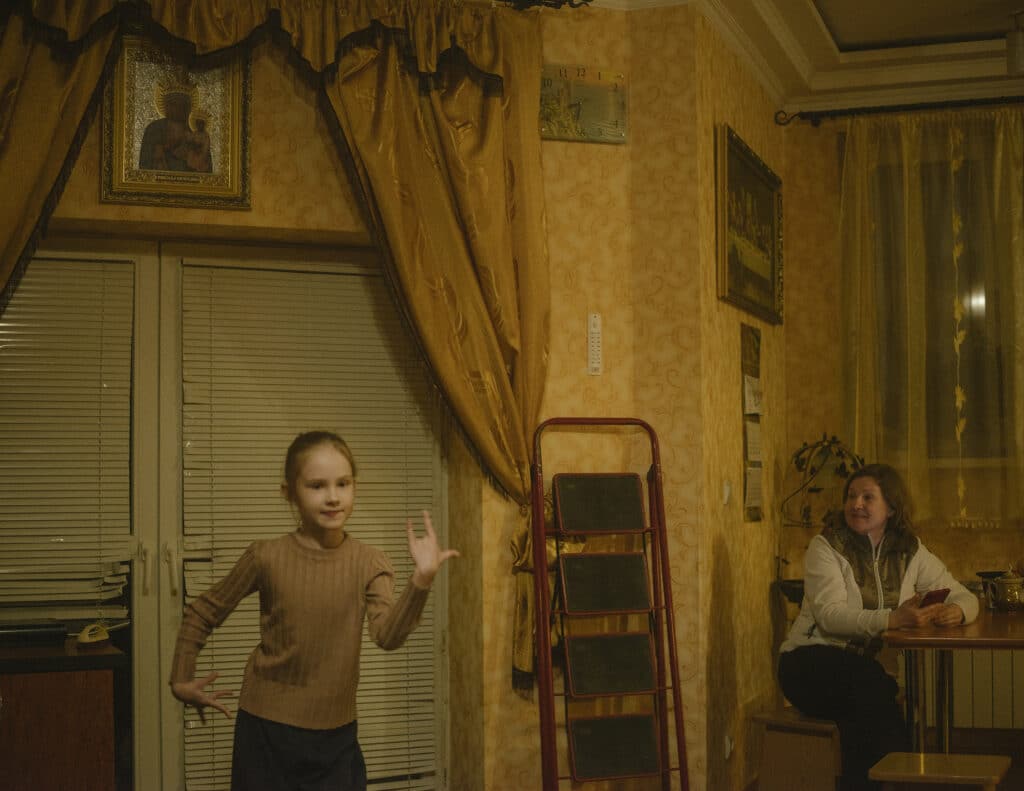 Olga, with her daughter Diana. © Ismail Ferdous / VU' for Blind