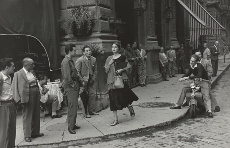 Ruth Orkin, American Girl in Italy, 1951. Gelatin silver print, 8 1⁄2 × 11 15⁄16 in. (21.6 × 30.3 cm). The Museum of Modern Art, New York. Gift of Helen Kornblum in honor of Roxana Marcoci. © 2022 Ruth Orkin Photo Archive.