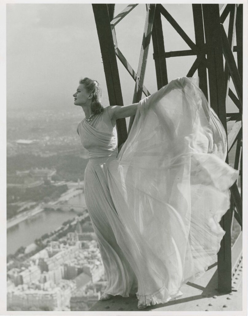 Sans titre (Lisa Fonssagrives) pour Vogue, Paris, 1939. © The Estate of Erwin Blumenfeld 2022
