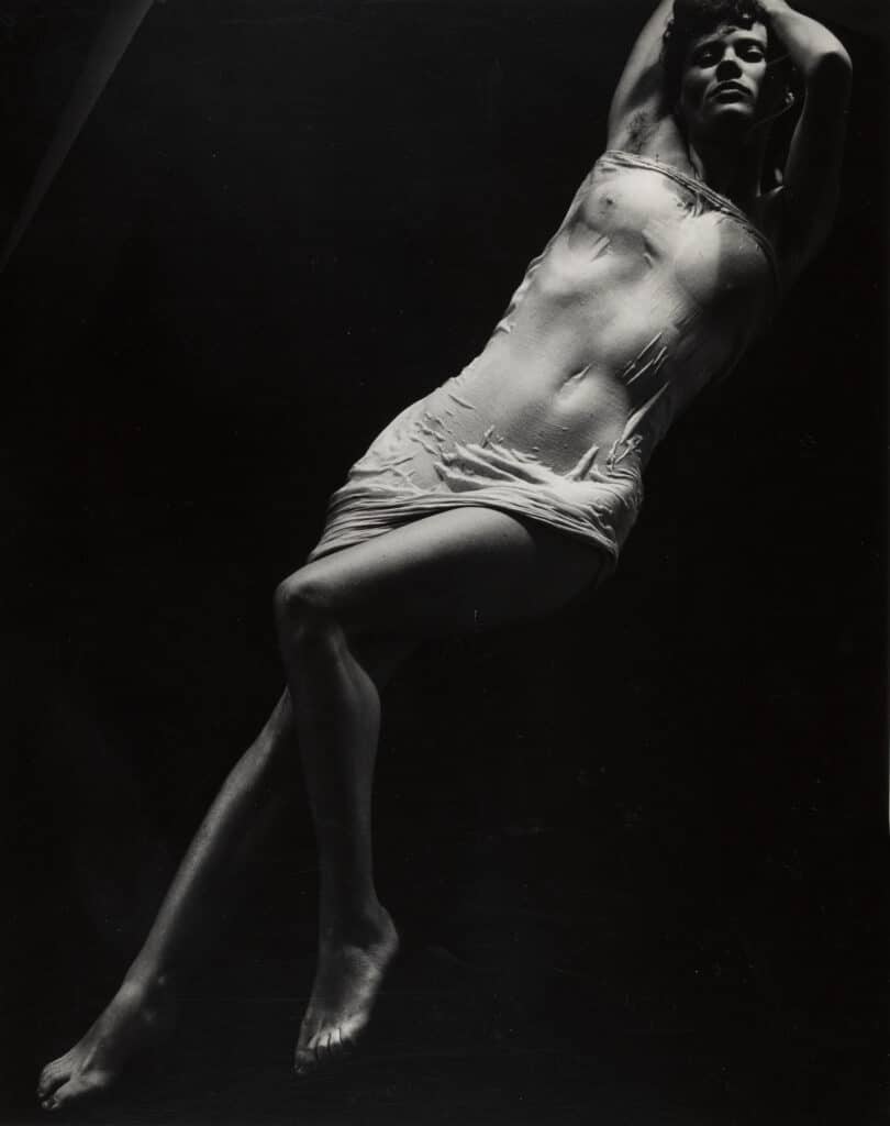 Sans titre (Margarethe von Sievers), Paris, vers 1937. © The Estate of Erwin Blumenfeld 2022