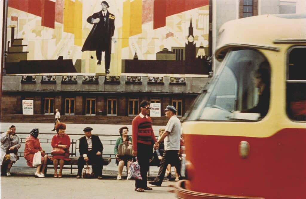 De la série « Red », 1968-75 Tirage chromogène, 45,5 x 30,5cm © Boris Mikhaïlov, VG Bild-Kunst, Bonn.