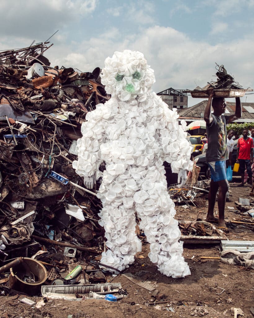 Jules Disoluka Sarkozi, The Goblet Man, Matonge Kimpwanza neighborhood in Kinshasa, 2020. © Stéphan Gladieu