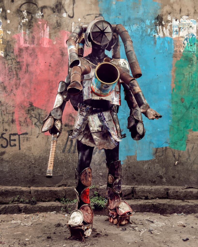 Junior Mvunzi Muteba Nzonkatu, Tin box, Yolo Nord neighborhood in Kinshasa, 2020. © Stéphan Gladieu