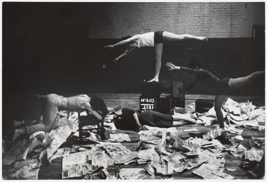 Newspaper Event, 29 January 1963 Judson Dance Theater, Judson Memorial Church, New York Photograph by Al Giese Courtesy of the Carolee Schneemann Foundation and Galerie Lelong & Co., Hales Gallery, and P.P.O.W, New York and © Carolee Schneemann Foundation / ARS, New York and DACS, London 2022 Photograph © Al Giese / ARS, NY and DACS, London 2022