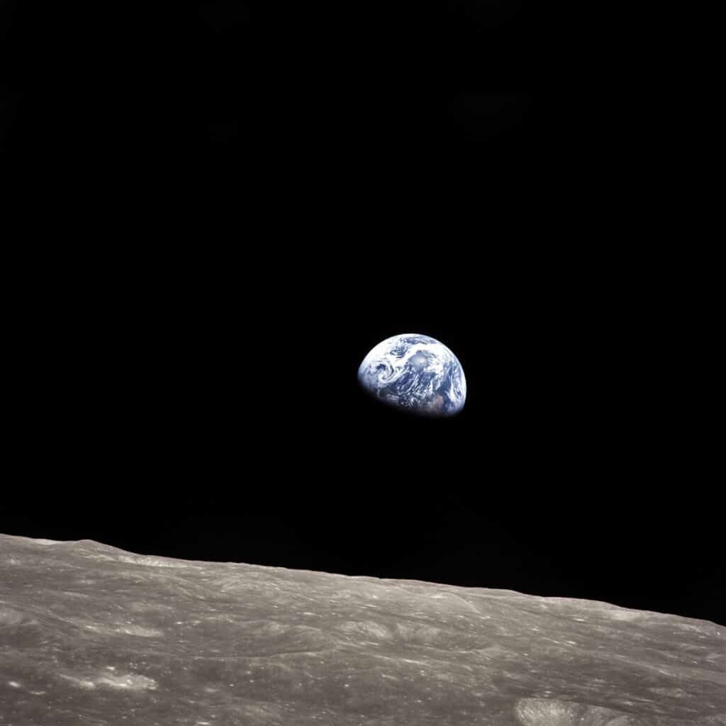 Earthrise, December 24, 1968, Hasselbald 70mm. Objectif 250mm F/5.6. © by Bill Anders, réf NASA: AS08_14_2383