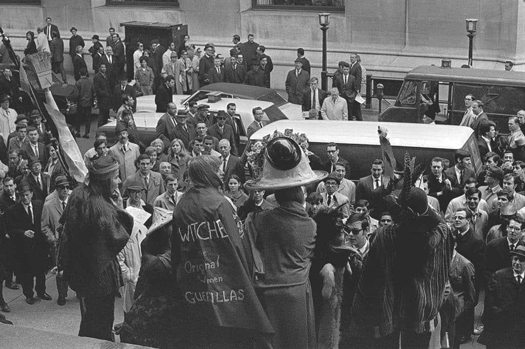 Le W.I.T.C.H. à Wall Street, 30 octobre 1968. © Bev Grant