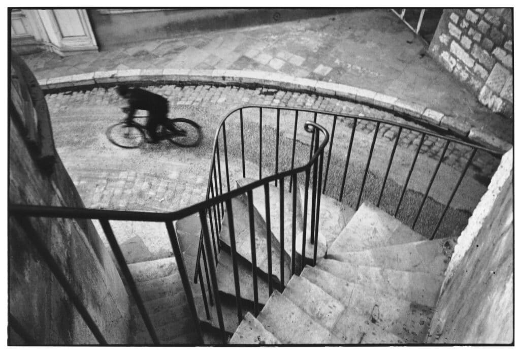 Hyères, France, 1932. © Henri Cartier-Bresson Foundation / Magnum Photos-Szafran Collection, Pierre Gianadda Foundation
