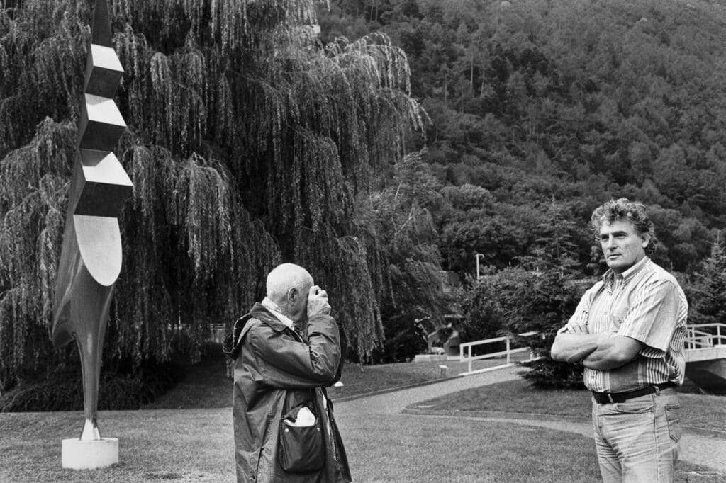 Henri Cartier-Bresson photographie Léonard Gianadda, parc de la Fondation Pierre Gianadda, 2 septembre 1994. © Monique Jacot