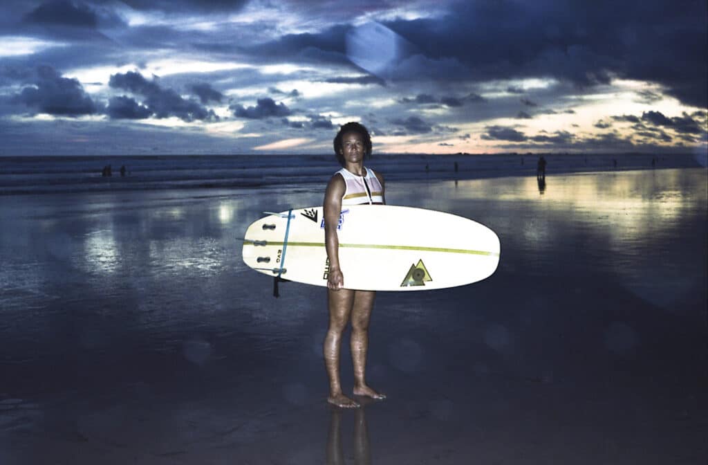 Gabriella Angotti-Jones: I Just Wanna Surf (Copyright © Gabriella Angott-Jones, 2022)