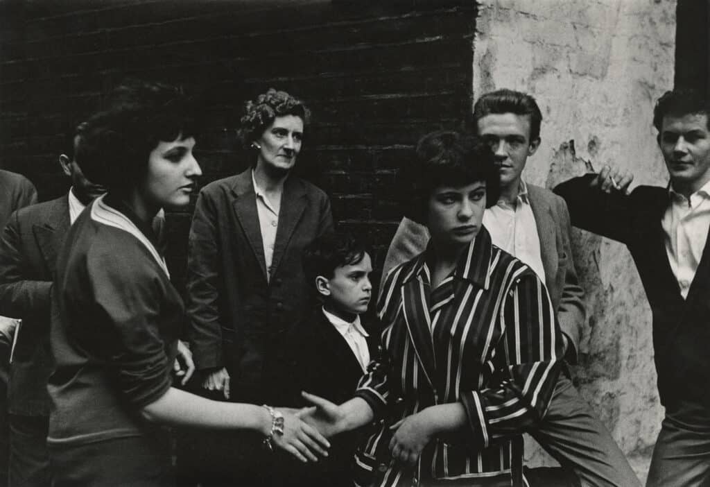 Teenagers, Soho, London, 1959 Vintage gelatin silver print 14 3/4 x 21 1/16 in. (37.5 x 53.5 cm) 8279 © Roger Mayne