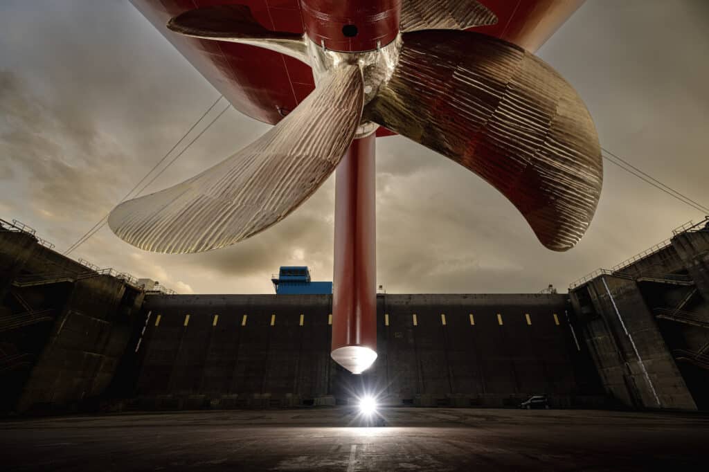 Supertanker Runner undergoing a refit in Brest. March 2022. © Ewan Lebourdais, Official Painter of the Navy