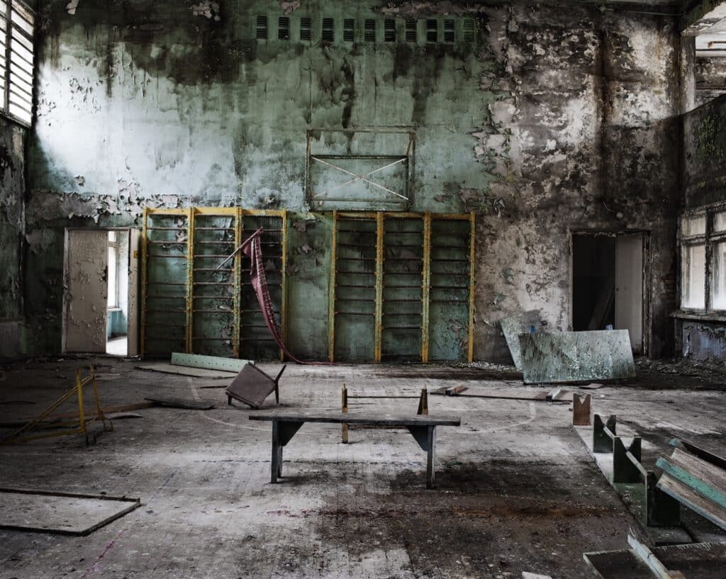 Salle de gymnastique de Pripyat, Ukraine, 30 novembre 2009. © Guillaume Herbaut, courtesy Jean-Denis Walter.