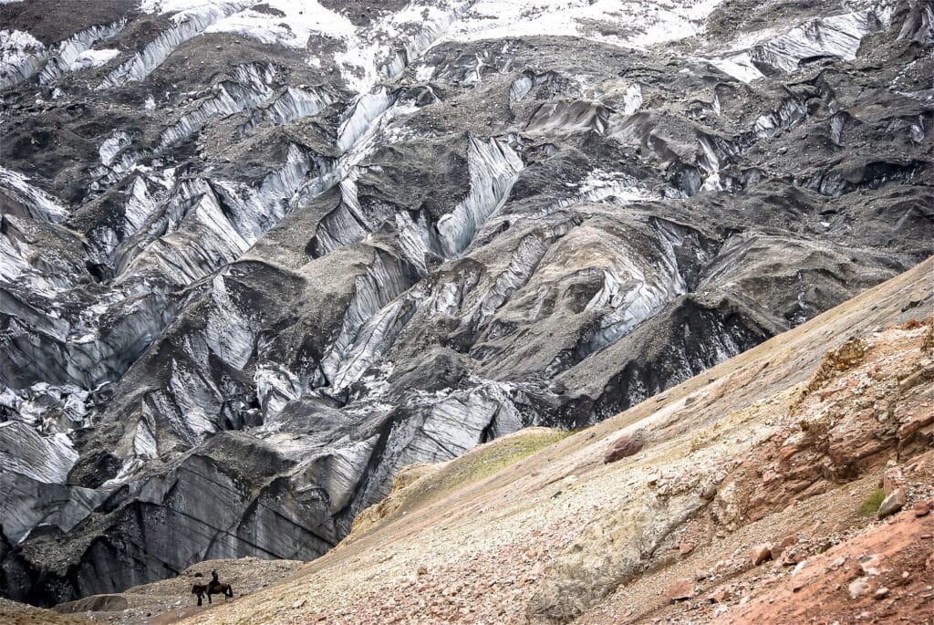 Glacier Lénine, en dessous du pic Lénine, Kirghizistan, 2008 © William Frej