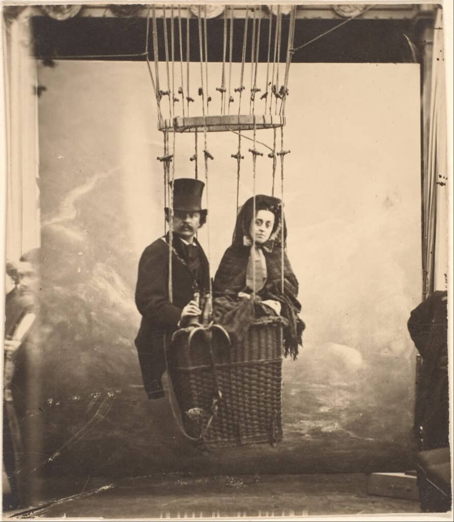 Nadar avec sa femme, Ernestine, dans un ballon. Nadar, vers 1865 (Collection Gilman, achat du musée, 2005 (2005.100.313). The Metropolitan Museum of Art, New York). Illustrée dans le livre de Susan Sontag