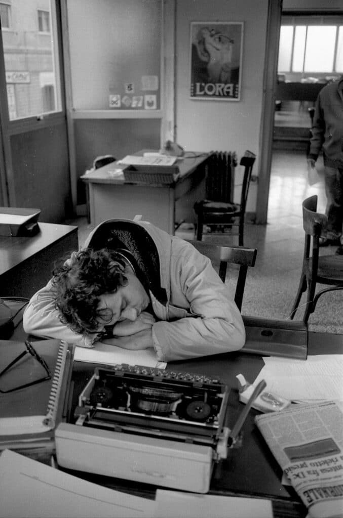 29 janvier 1988. Intérieur du siège du journal L'Ora, à Palerme. © Fabio Sgroi