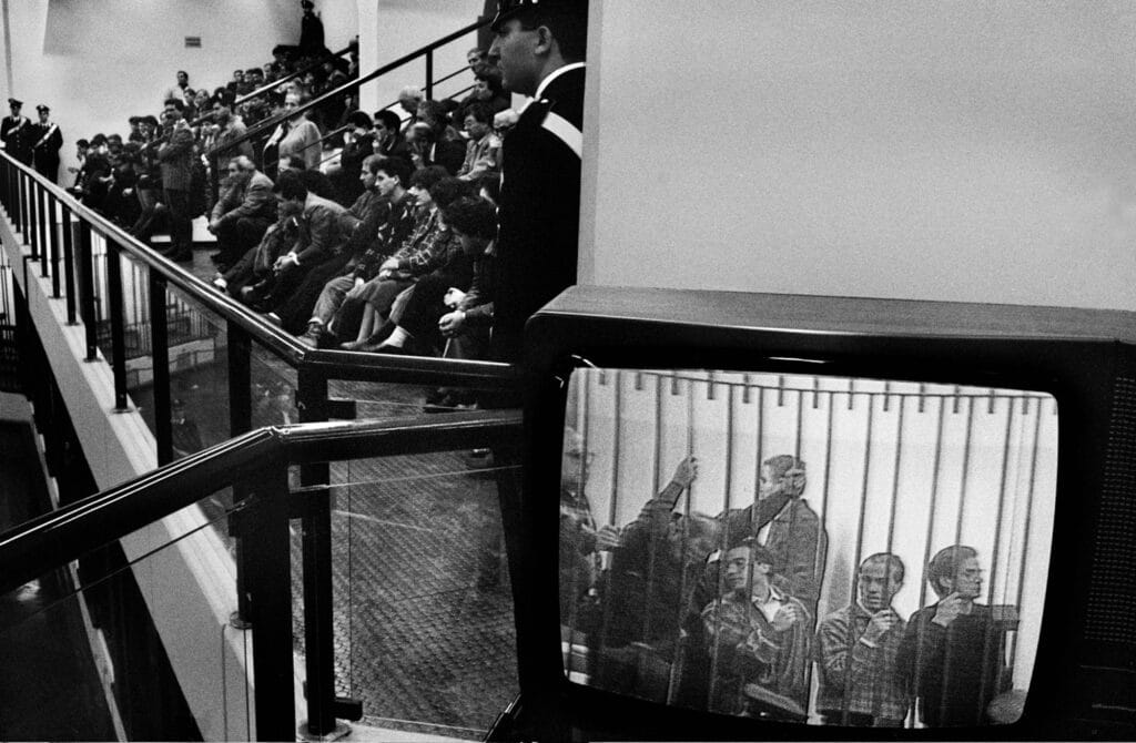 10 février 1986. Salle d'audience du bunker de la prison d'Ucciardone. © Fabio Sgroi