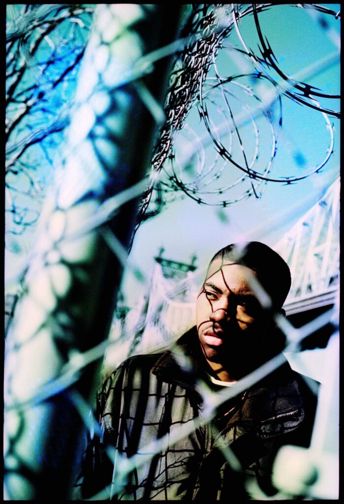 Nas, Queensbridge NY (1993) © Danny Clinch