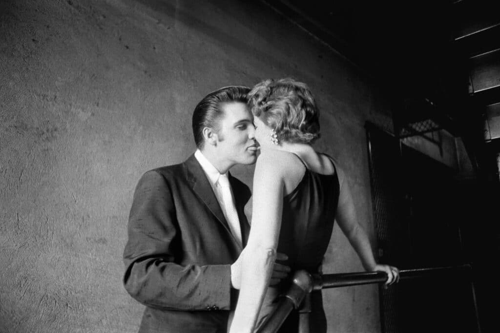 The Kiss, Mosque Theater, Richmond, Virginia, June 30, 1956, 1956 © Alfred Wertheimer / MUUS Collection