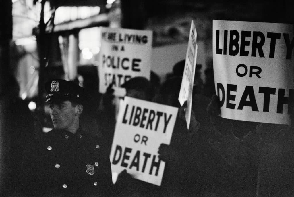 Harlem Rally, Harlem, New York, 1963 © The Gordon Parks Foundation