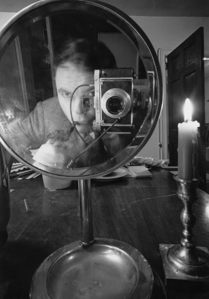 Self-portrait, New York, ca. 1959-60 © Lionel Kazan