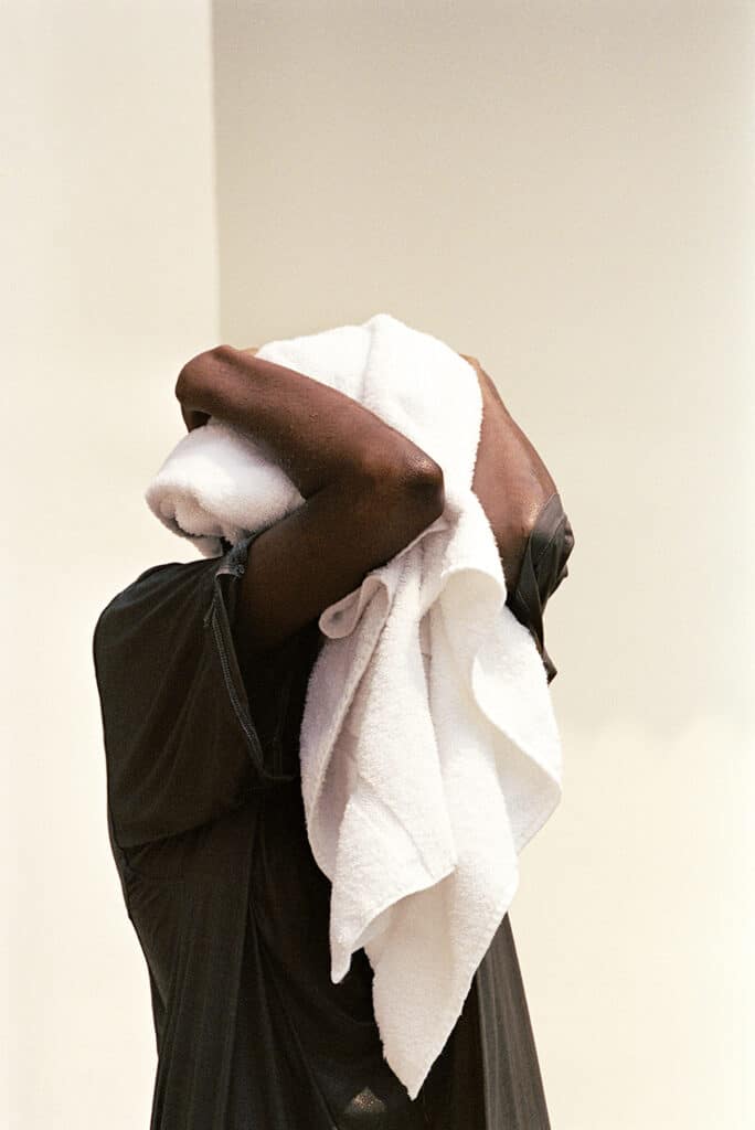 White Towel, 2014 © Henry Roy