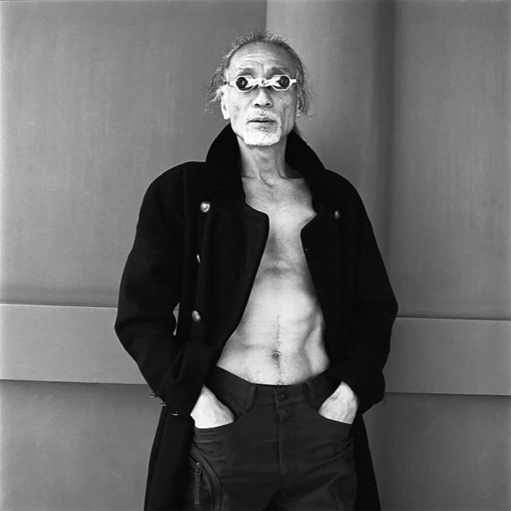 En souvenir du danseur de Butoh Yoshimoto Daisuke, 2001 ©Hiroh Kikaï / In)(between Gallery