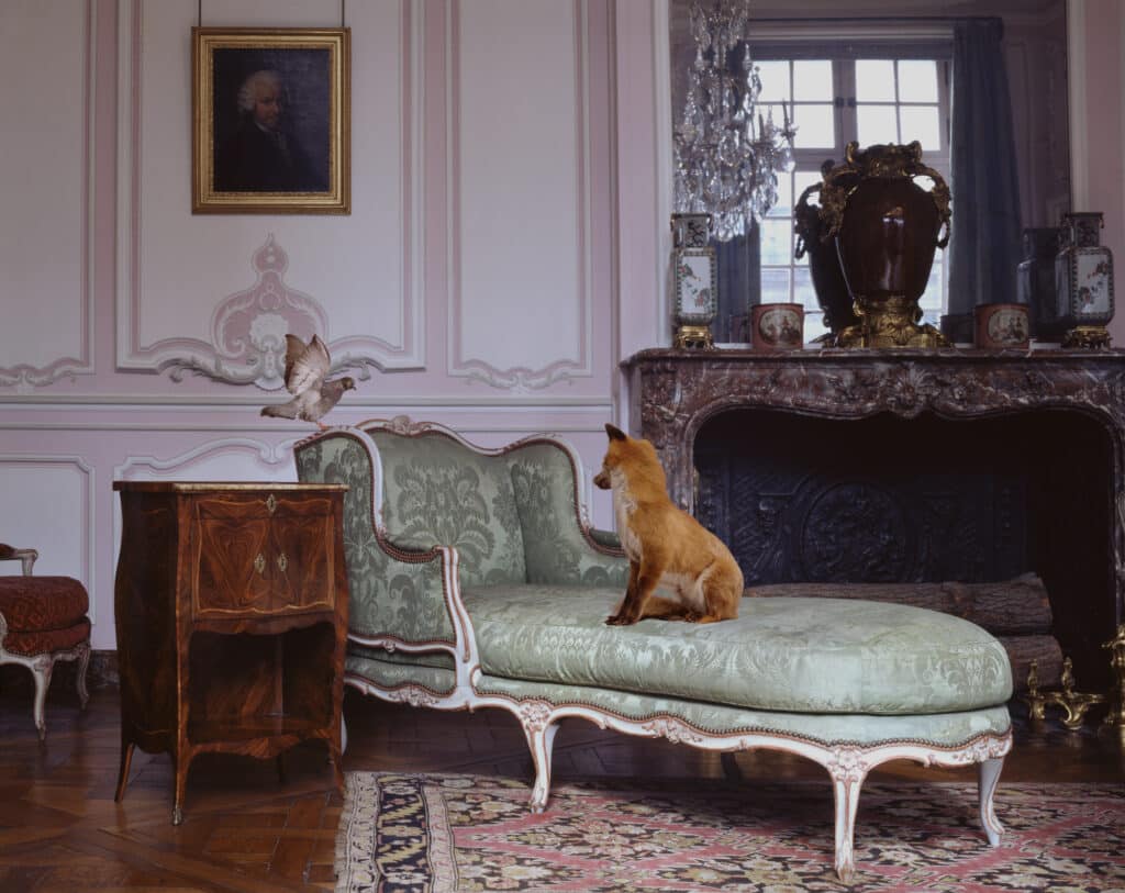 Salon Lilac Louis XV, Musée Carnavalet, 2004 © Karen Knorr / Galerie Les Filles Du Calvaire