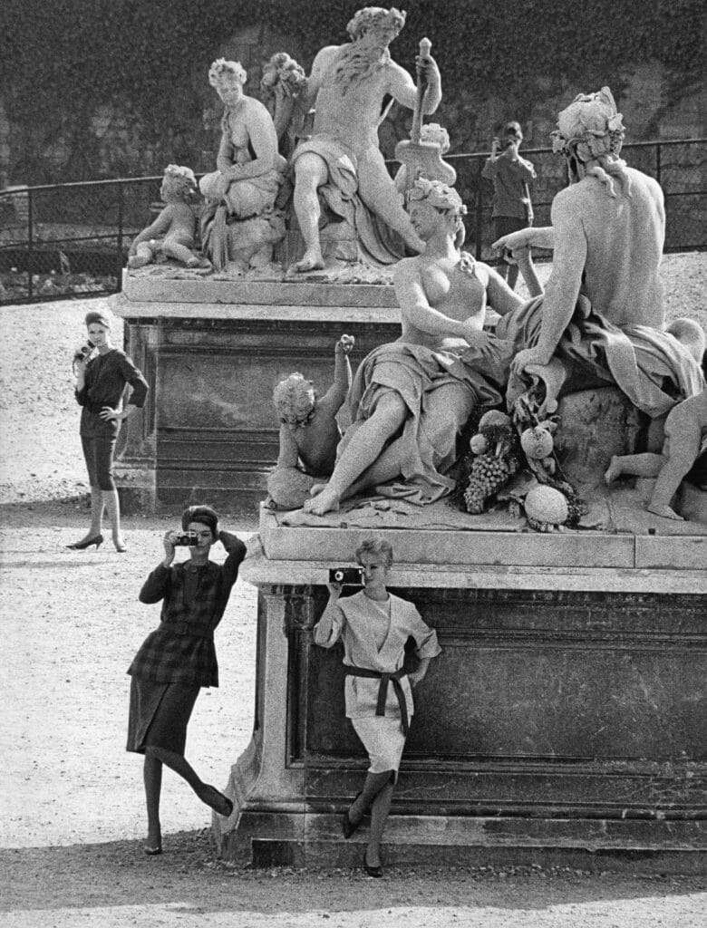 Place de la Concorde, Paris, pour Jardin des Modes , 1958