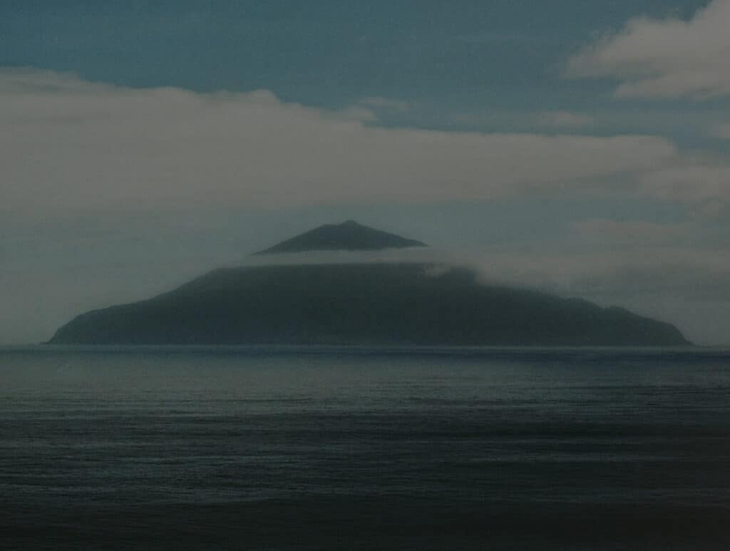 L’île, From the series La firme, 2016. © Richard Pak