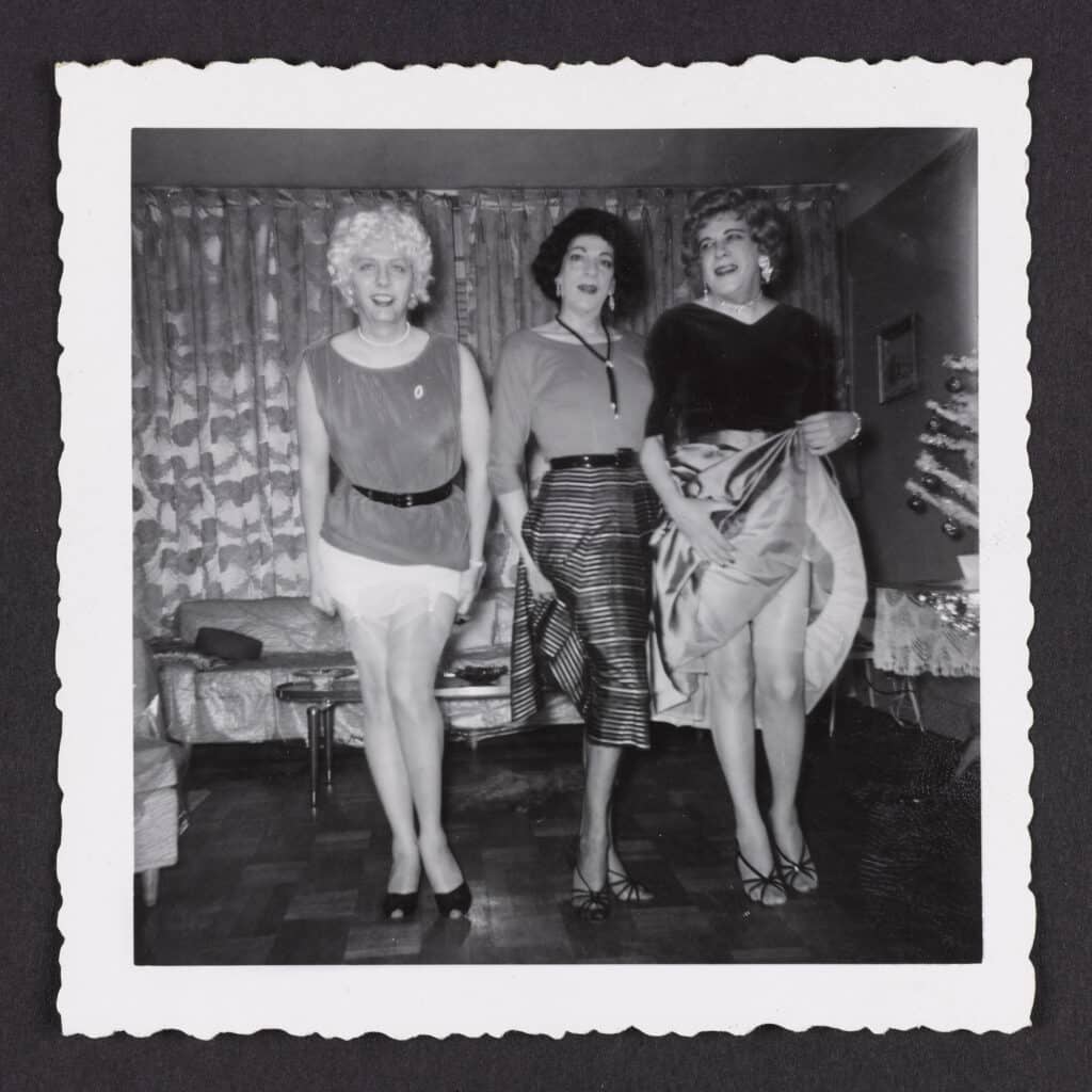 Unknown American. Susanna and two friends showing some leg, gelatin silver print, 1960s. Collection Art Gallery of Ontario, Tortonto. Purchase, with funds generously donated by Martha LA McCain, 2015. Photo © AGO.