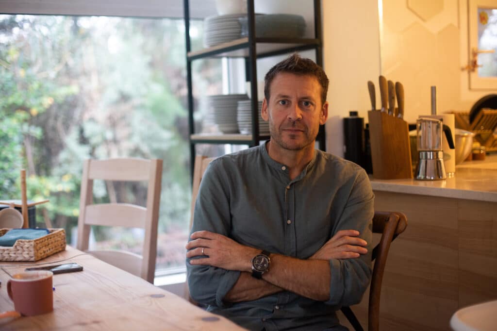 Laurent Ballesta chez lui, près de Montpellier, 2022. © Jonas Cuénin