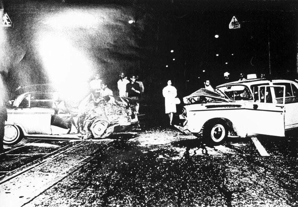 Tokyo, 1969. Issu de la série "Accident, Premeditated or not" ©Dado Moriyama / Daido Moriyama Photo Foundation