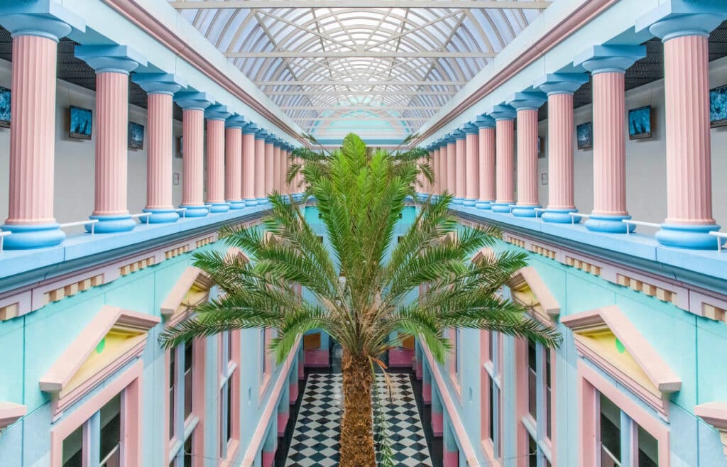 Lycée de l’Image et du Son d’Angoulême (LISA), France © ACCIDENTALLY WES ANDERSON