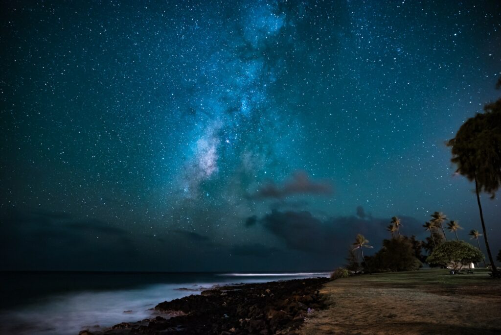 Finding an interesting foreground element enhances the Milky Way photo © Casey Horner / Unsplash Taken with a Nikon D750: 24.0mm, ƒ/2.8, 25sec, ISO 3200 in Kauai County, Hawaii