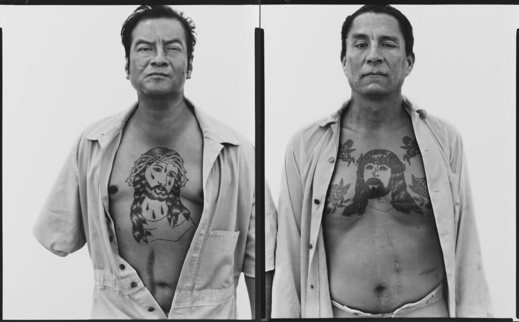 Richard Avedon (1923-2004), Jesus Cervantes, Manuel Heredia, prisoners, Bexar County Jail, San Antonio, Texas, 5/06/80, tirage gélatino-argentique, Amon Carter Museum of American Art, Fort Worth, Texas, P1985.28.114, © The Richard Avedon Foundation