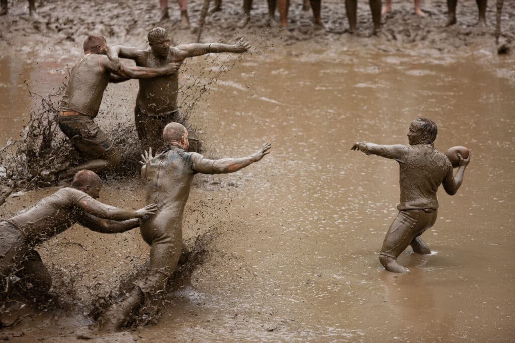 Le Mud Bowl © Sol Neelman