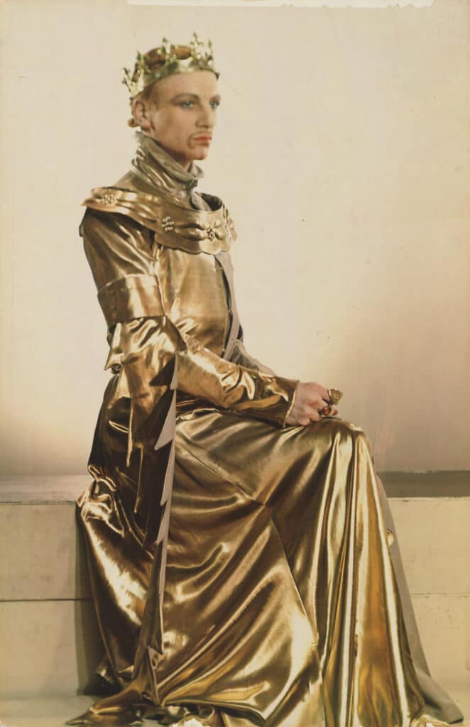 John Gielgud dans le rôle de Richard II dans la pièce Richard de Bordeaux © Madame Yevonde