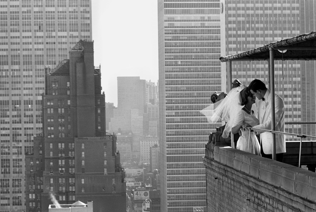 Le mariage du mannequin Bonnie Trompeter, New York, 1963 © Henri Dauman