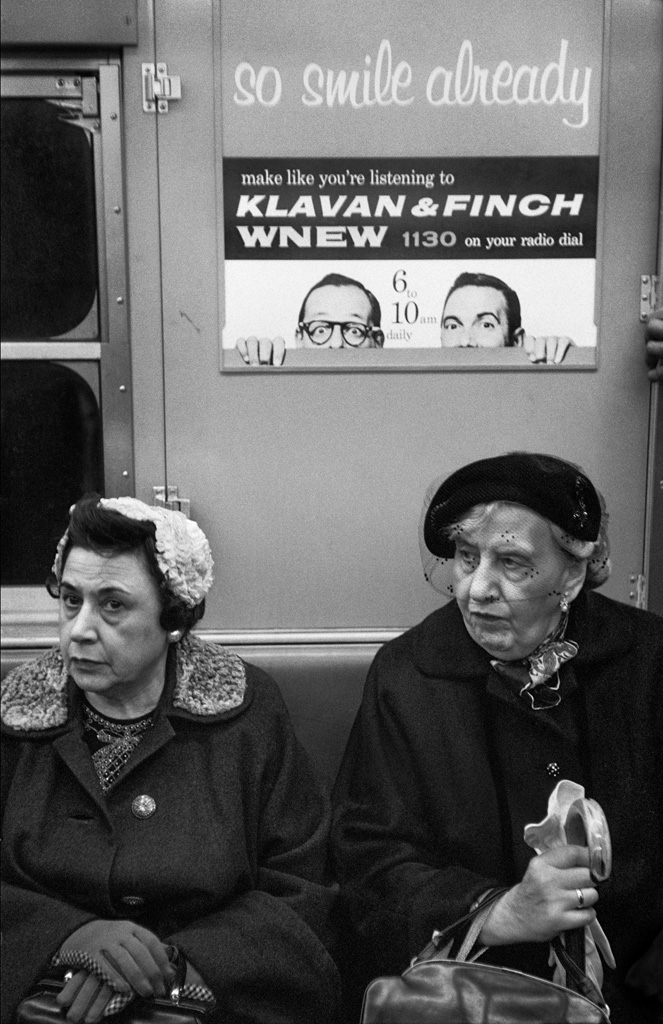 Subway, New York, 1957 © Henri Dauman