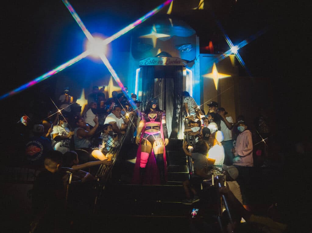 Mexico, Mexico City, 2022/04/17. Lady Maravilla presents herself to the crowd. Arene Naucalpan. Photography by Theo Saffroy