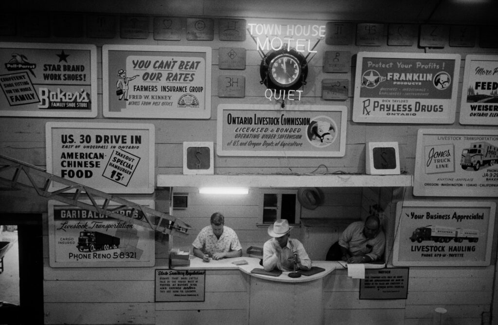 Todd Webb, Town House Motel, Ontario, OR, 1956. © Todd Webb Archive.