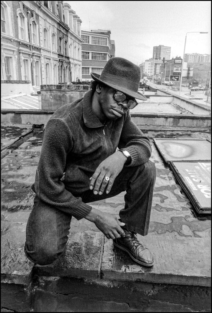King Kong on the roof of Echoes Magazine offices, City Road, London, UK on 14 May 1986. © David Corio
